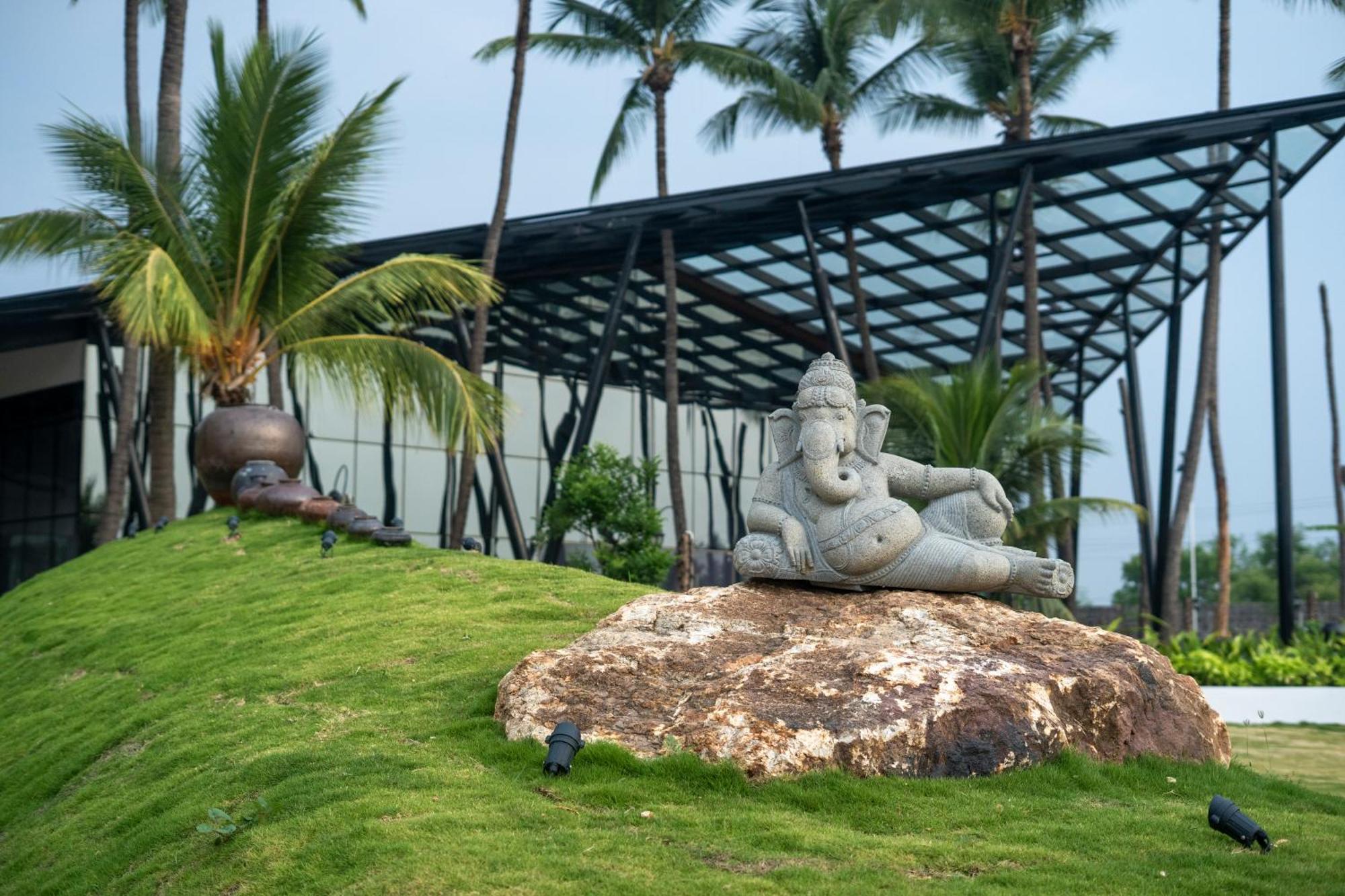 Serene Resort Hyderabad เชมชาบัด ภายนอก รูปภาพ